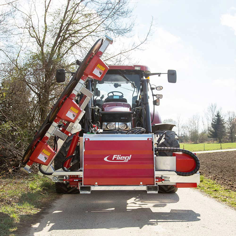 Fliegl Astsäge WoodKing Wild – 3-Blatt – seitlicher Ausschub 1200 mm – Rad-/Teleskopladeraufnahme