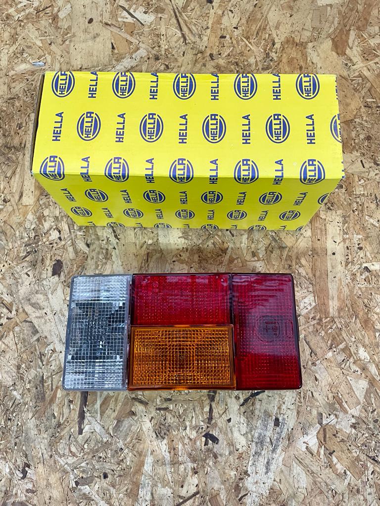 BL14635 HELLA Rückleuchte - passend zu Case Mammut 02-119502, 2VP006040-111
