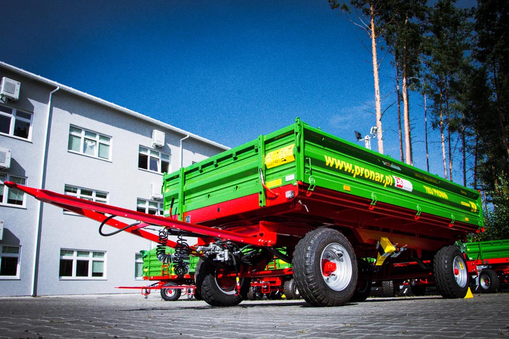 landwirtschaftsanhänger, grüner anhänger, landwirtschaftsgerät, großer anhänger, reifen