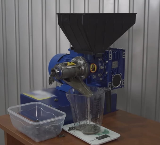 Spindle press for oil pressing - 230V / 1.5kW