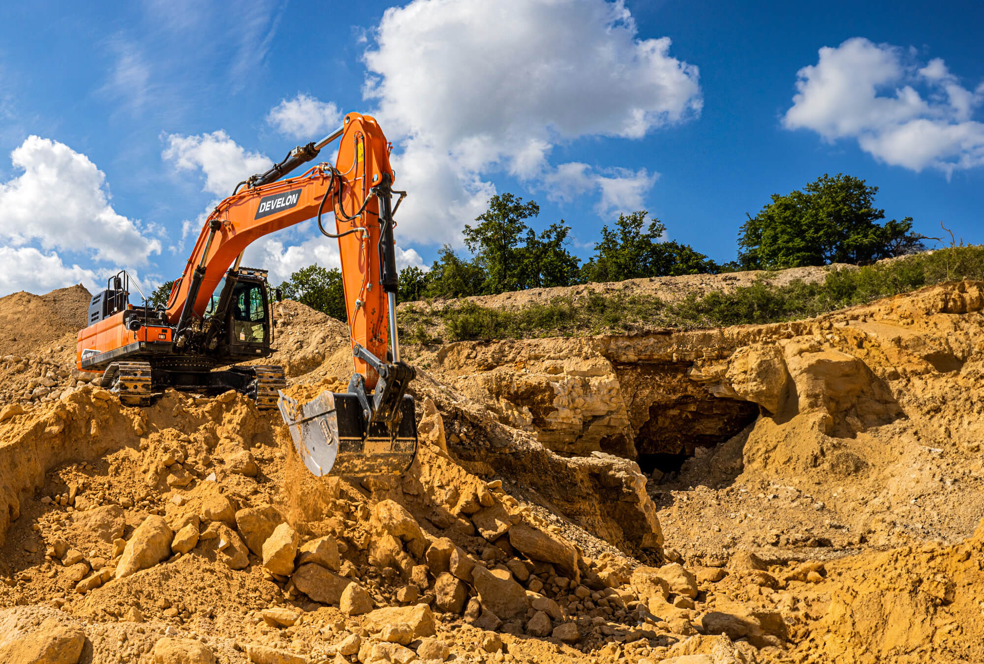 Raupenbagger Develon DX420LC-7K
