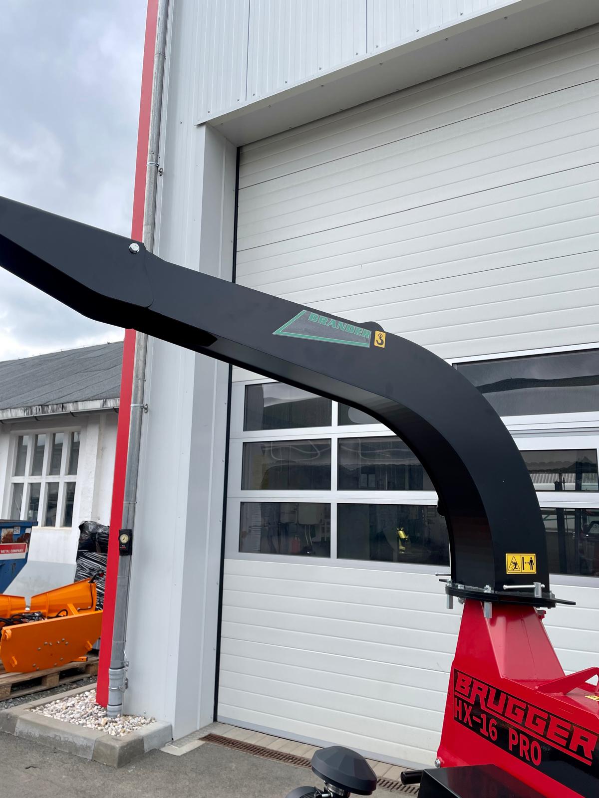 BRUGGER HX16 Pro wood chipper with petrol engine - road legal