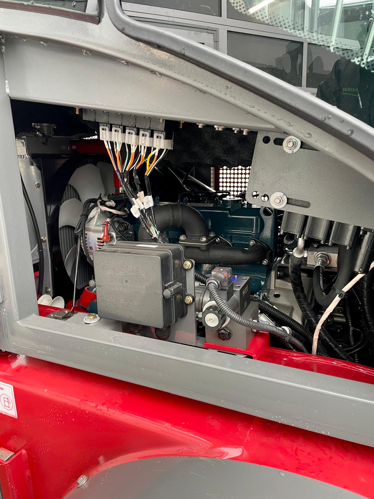 Telescopic wheel loader with cab & Kubota engine – 1200 kg rated load | Professional skid steer loader