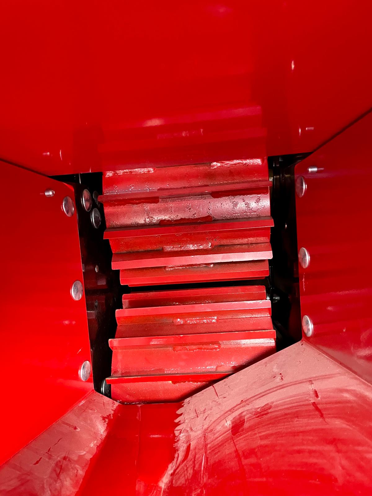 Remet CNC Holzhacker Woodpecker RP300 – Schneidespalter mit PTO-Antrieb & Förderband 3M