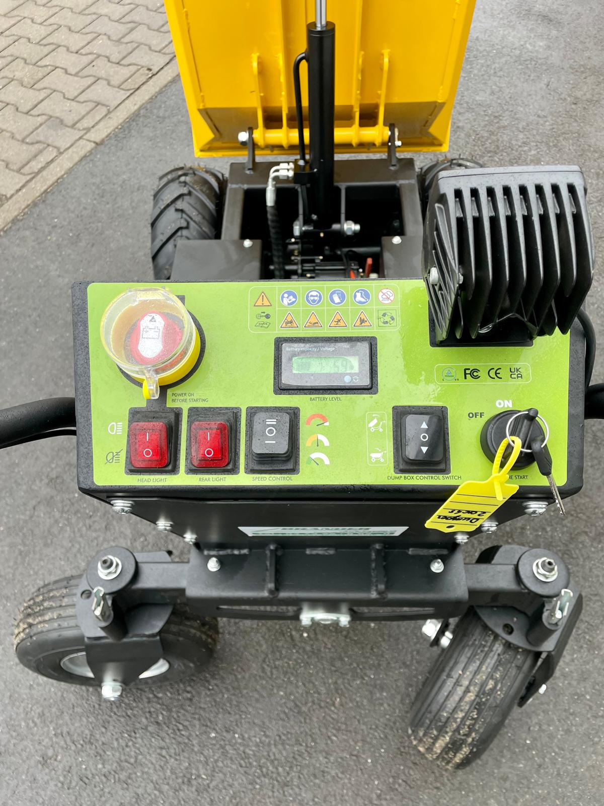 BRANDER Elektroschubkarre mit hydraulischer Kippmulde – 500 kg Tragkraft | 1000 W Elektroantrieb