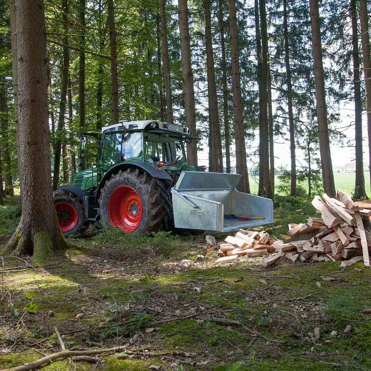 Godet arrière Fliegl, galvanisé mécaniquement | Attelage trois points | Qualité professionnelle