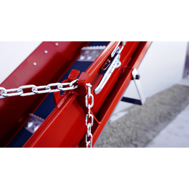 Remet CNC wood chipper R100 PTO with 2.3m conveyor belt