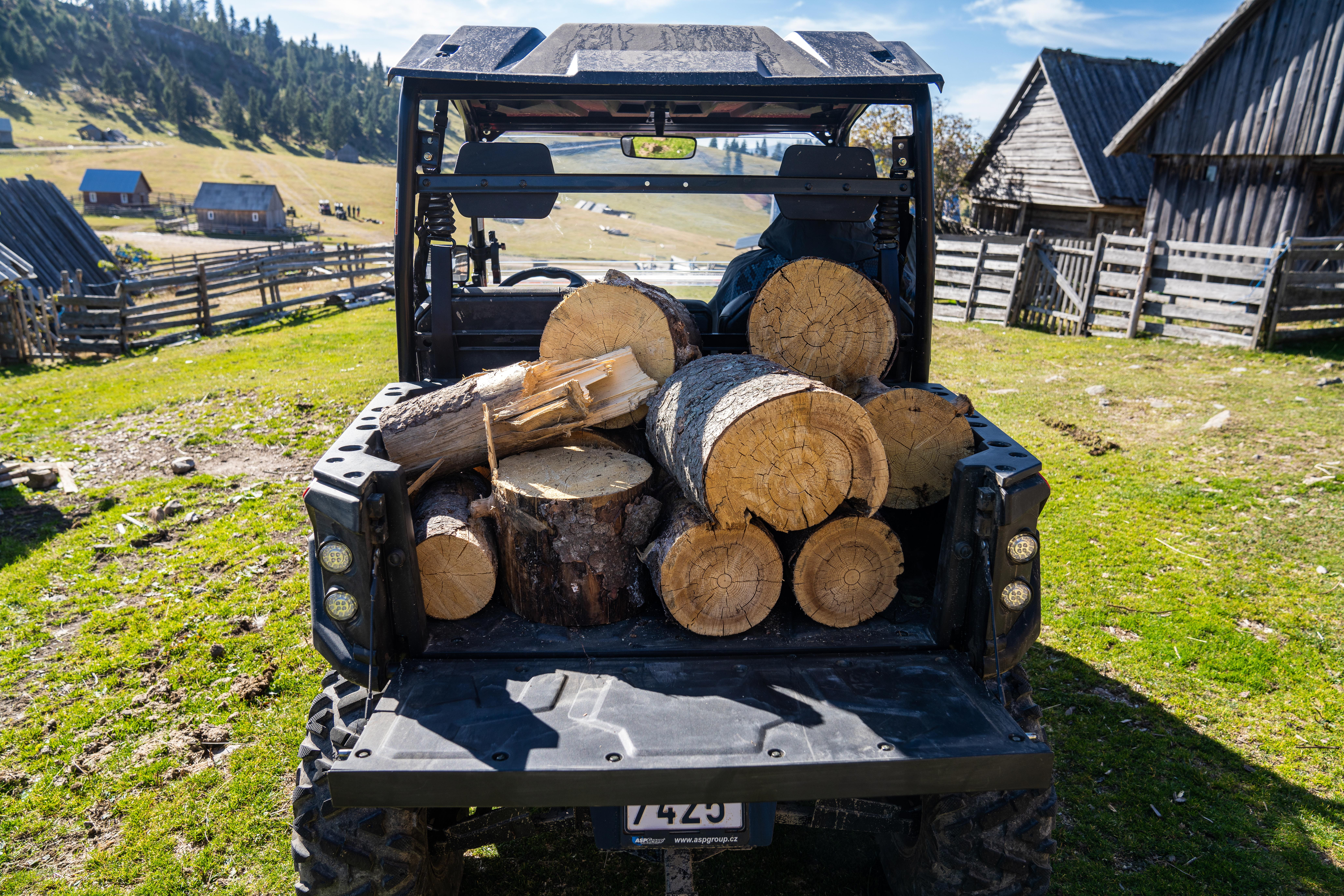 T-Boss 570 – Puissant UTV 500 cm3 avec 4 roues motrices et une vitesse de pointe de 60 km/h | Véhicule utilitaire professionnel