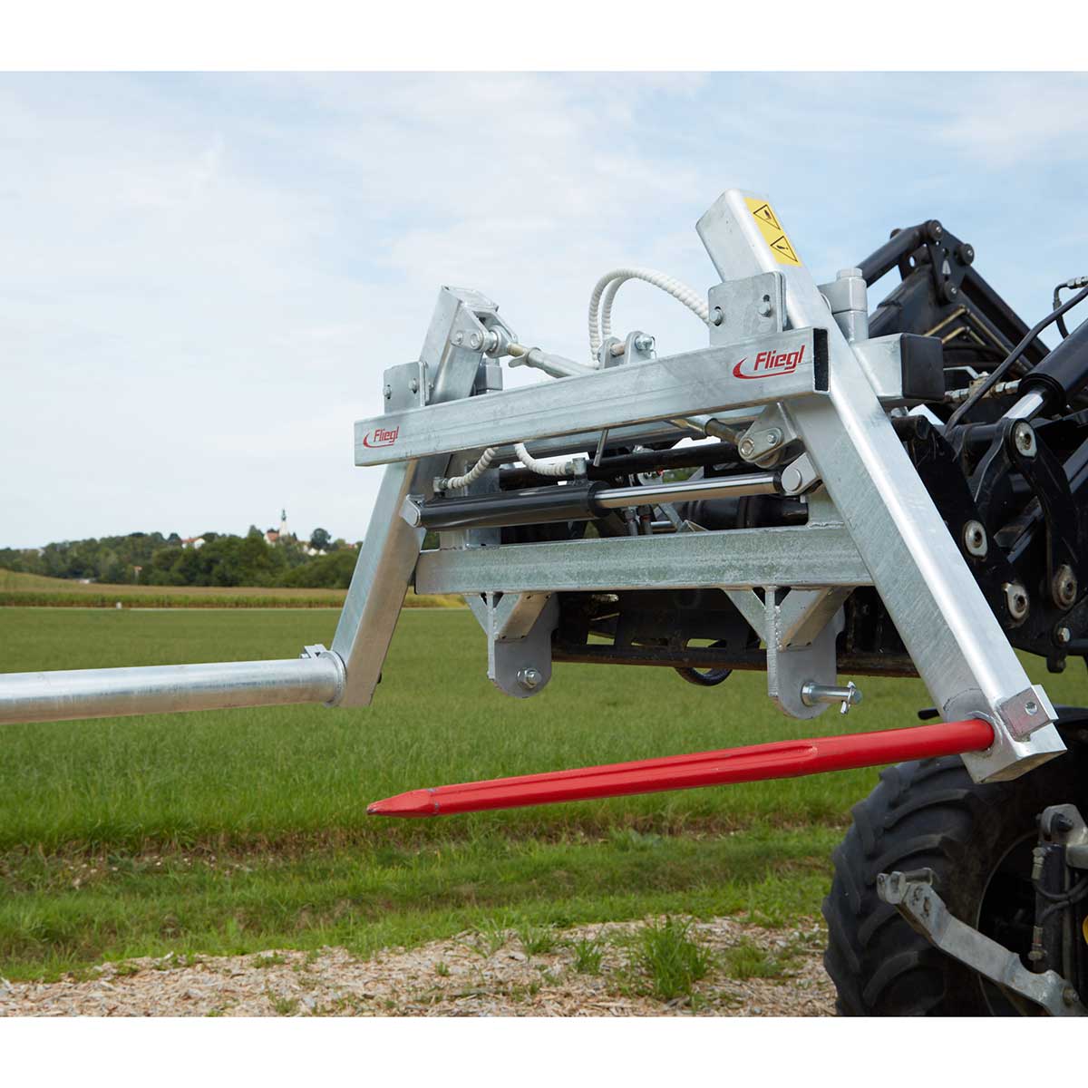 Fliegl Rundballenaufnahme - Euronorm- und Dreipunktaufnahme / hydraulisch / verzinkt