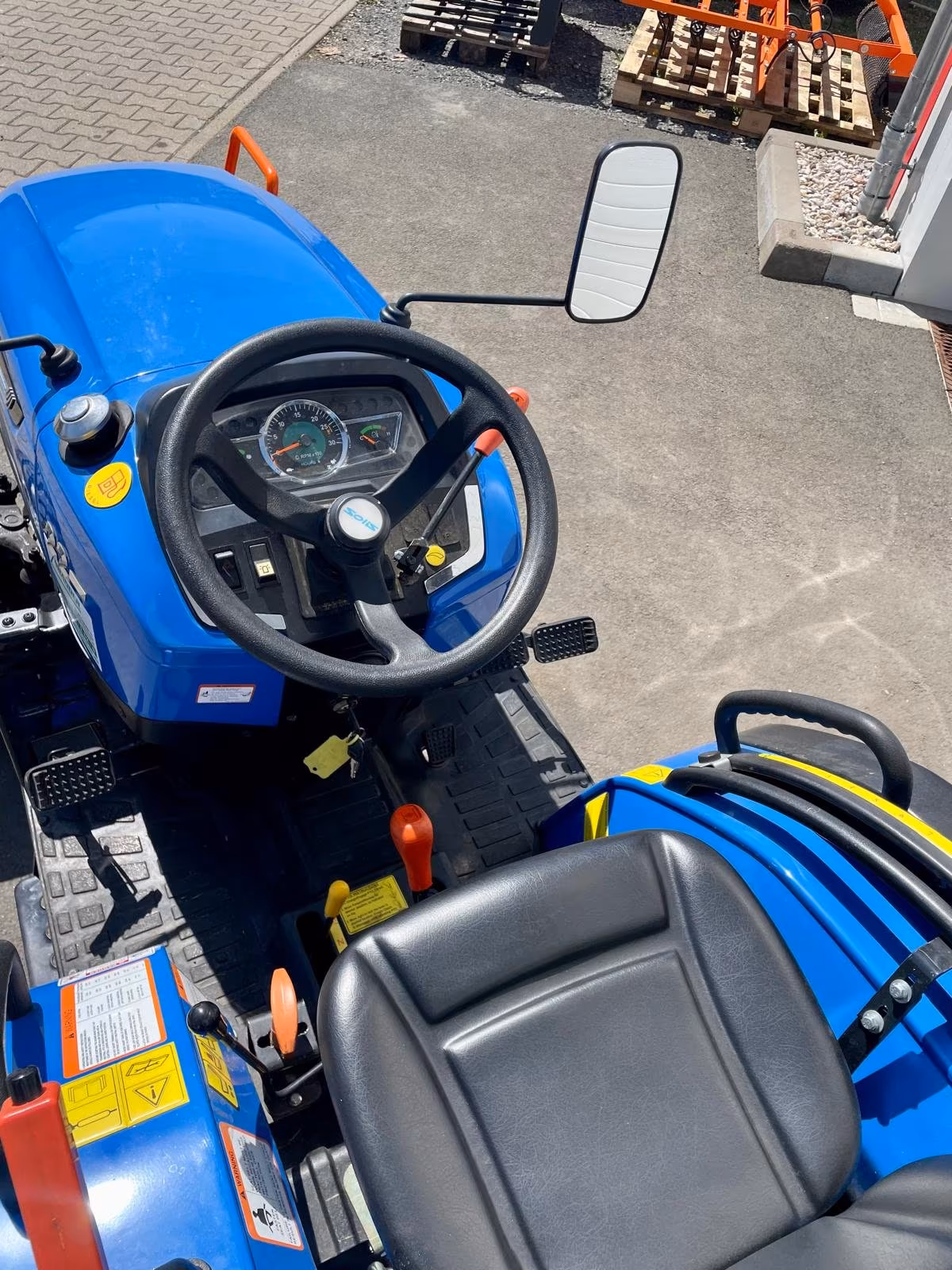 Solis 22 Traktor | 22 PS Allradtraktor mit Servolenkung & 3-Zylinder-Diesel – TÜV & Zulassung inklusive