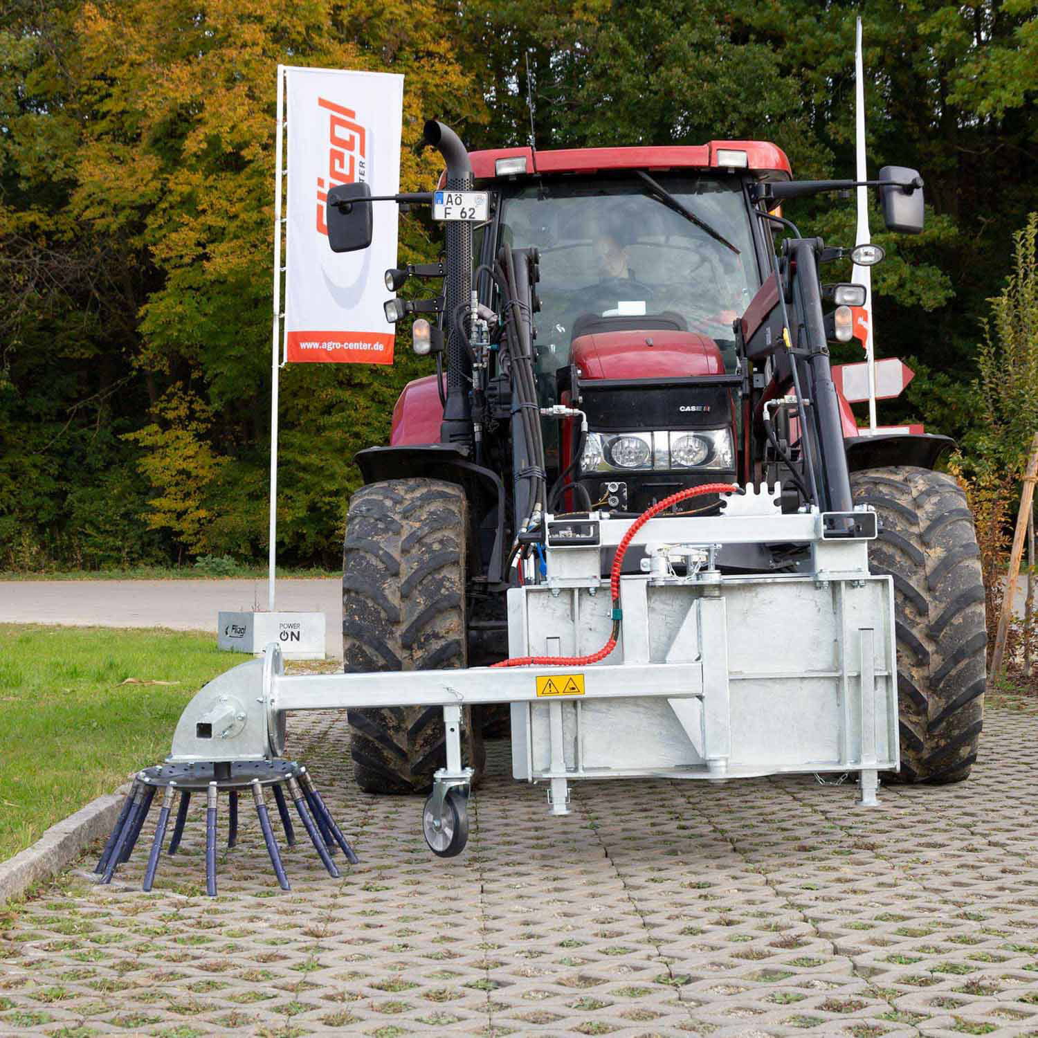 Fliegl Wildkrautbesen Ø 600 mm | hydraulisch | Euro-, Dreipunkt- & Stapleraufnahme