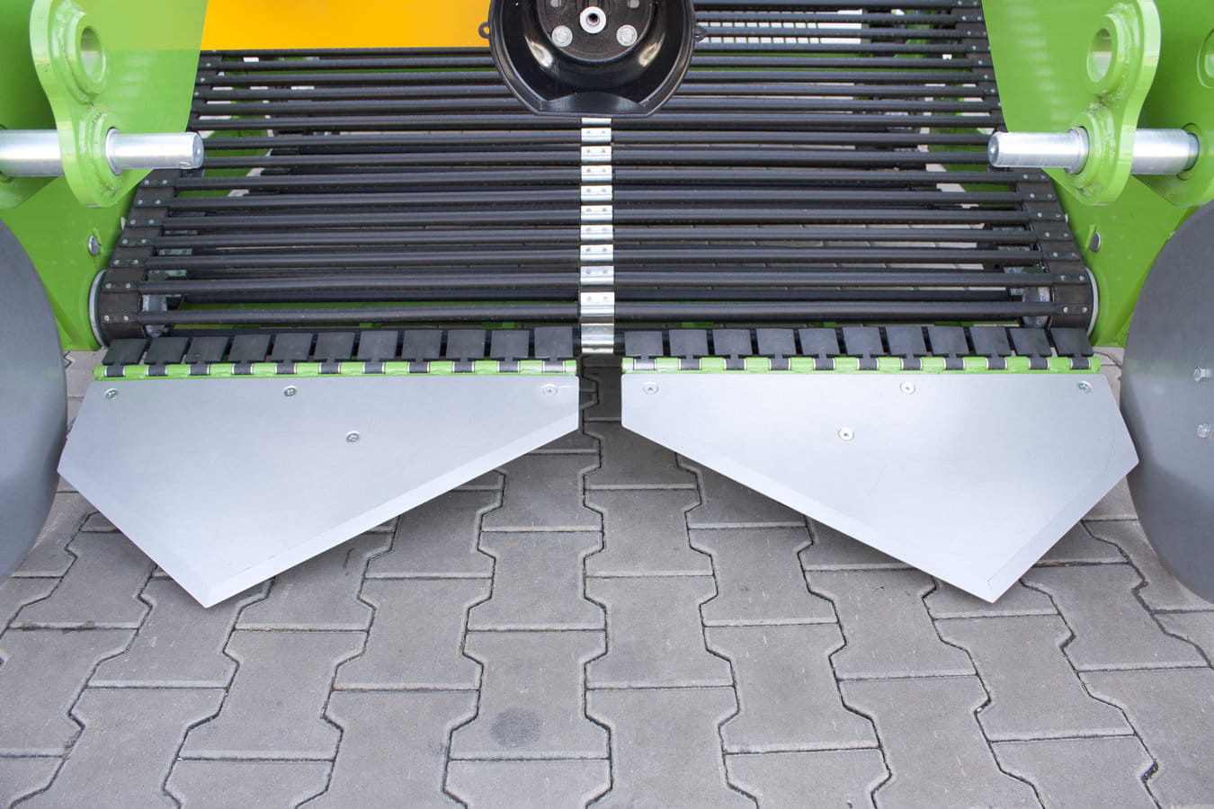 Bomet potato harvester / sieve chain harvester, 2-row