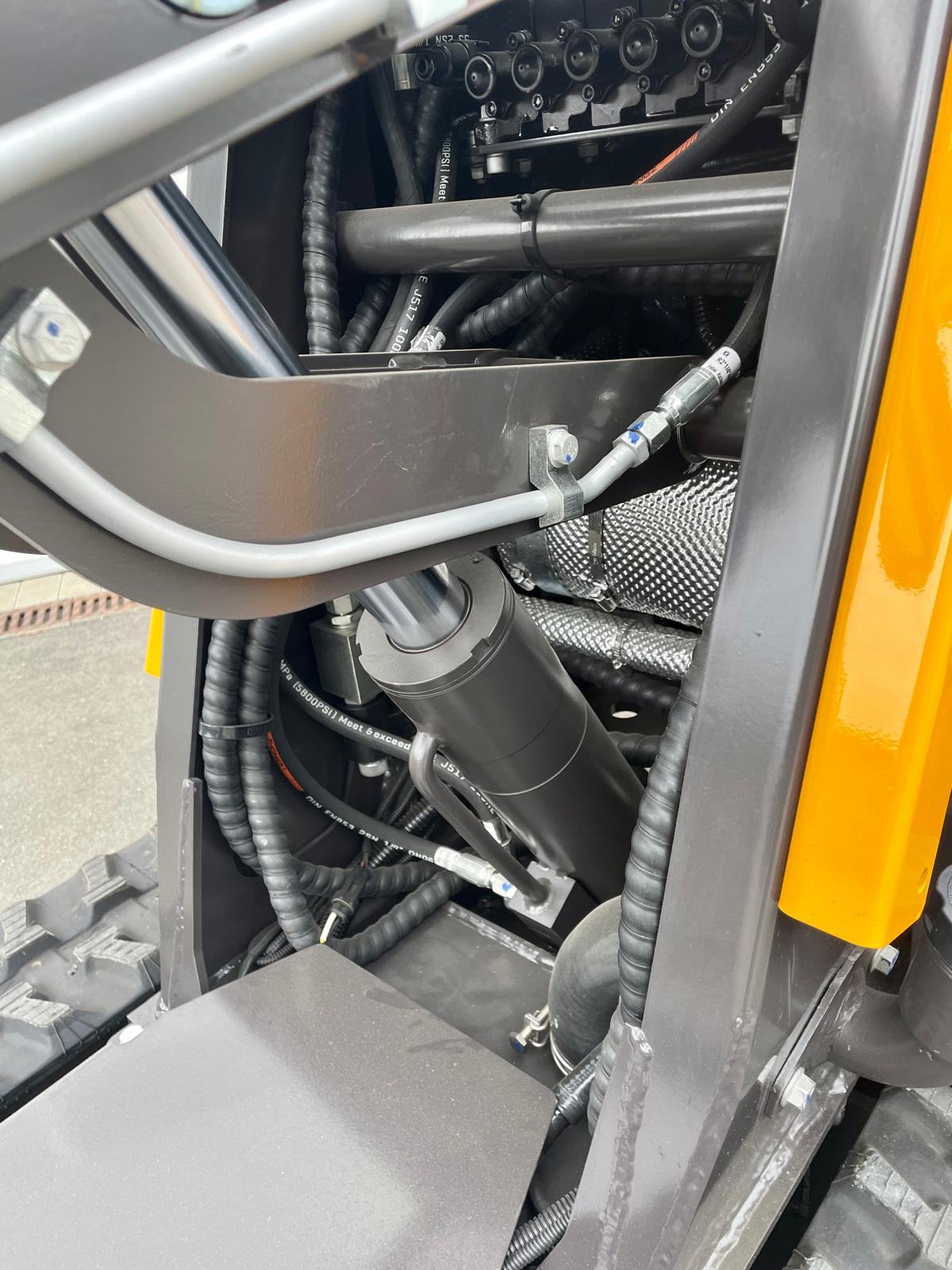 Rhinoceros XN800 Raupendumper mit Kubota Motor & Hochentleerung