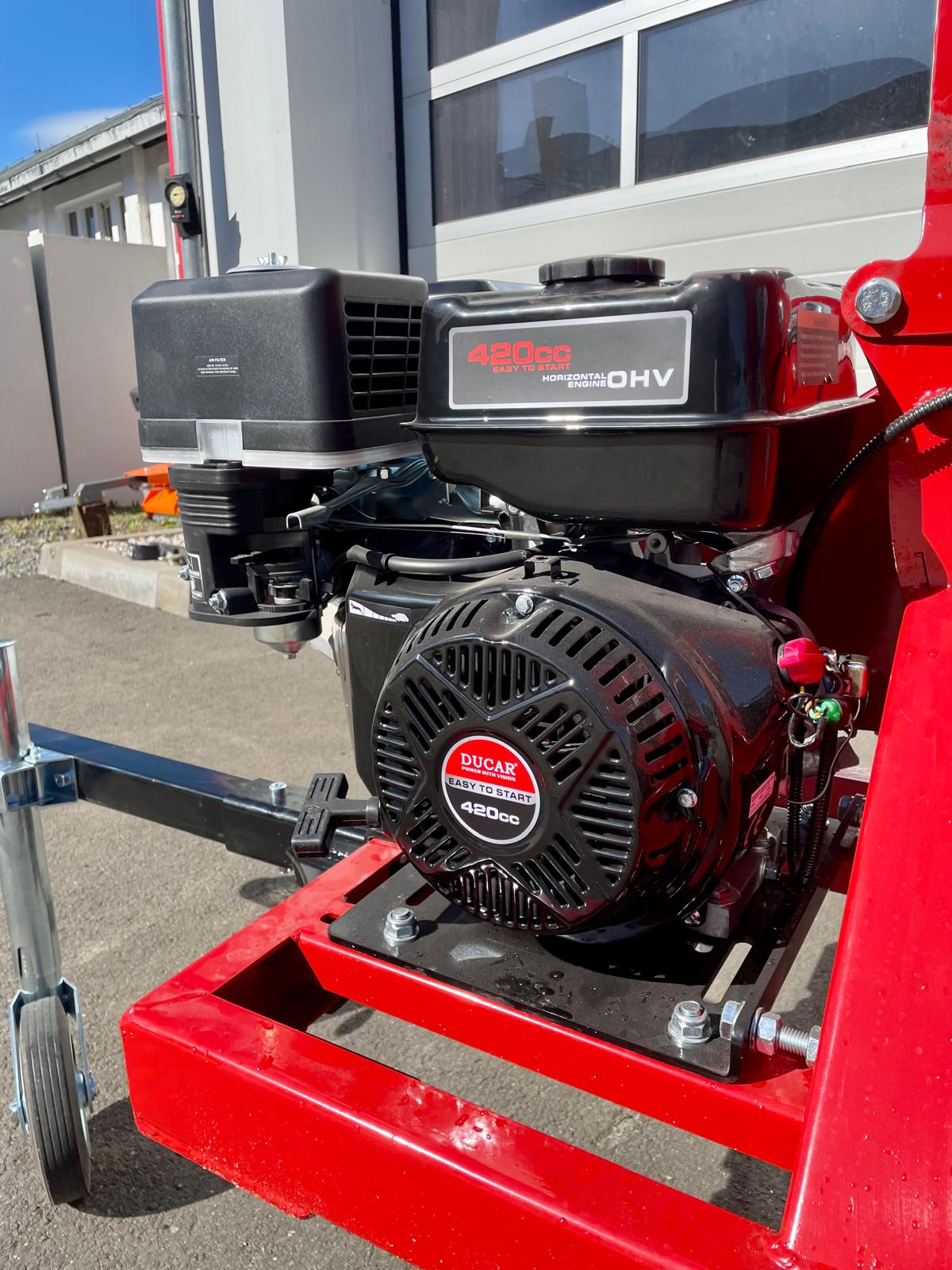 Remet RTS630 wood chipper, petrol engine, off-road – 100 mm disc chipper