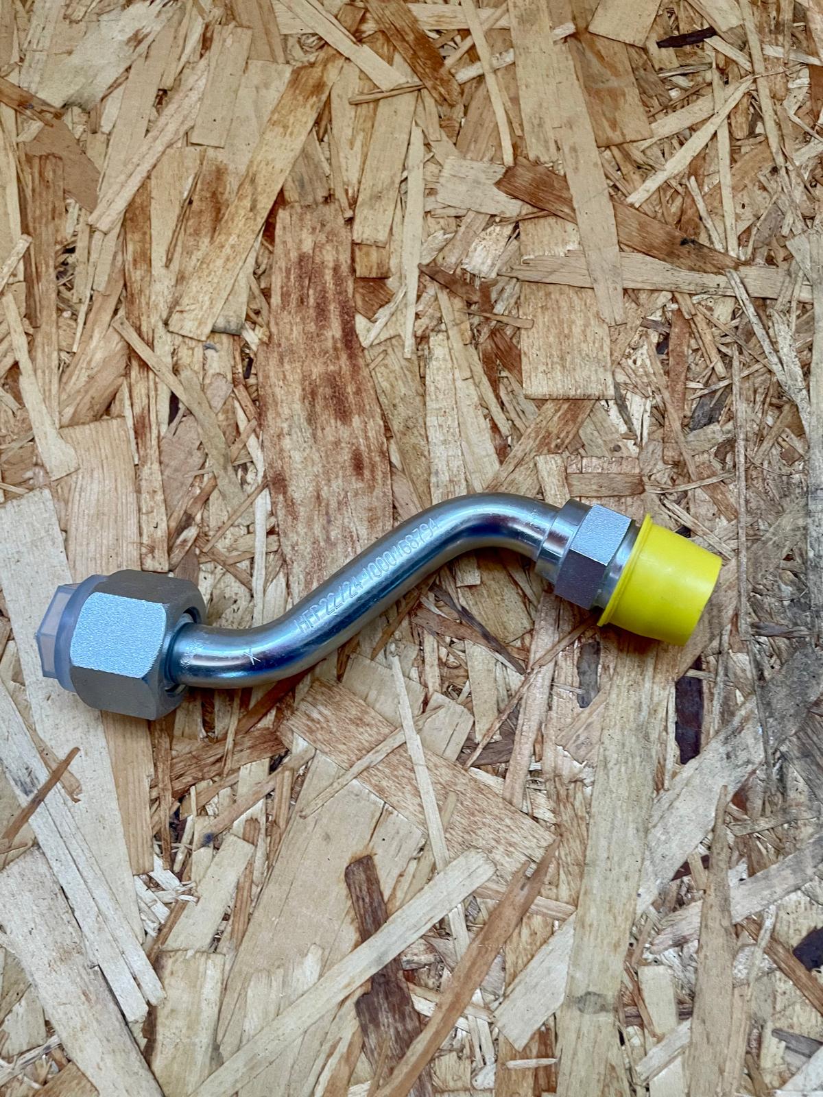 E040680 Kramer Anschlussstück HA Fahrmotor - 1000168794