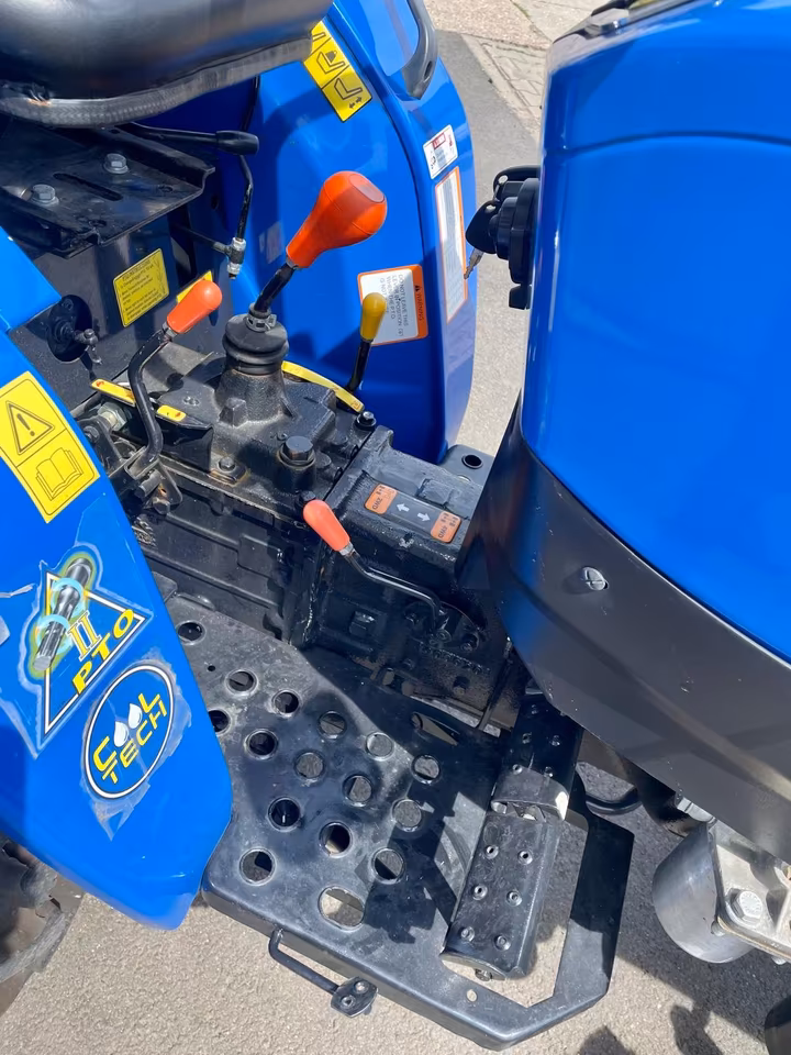 Solis 16 Traktor | Kompakter Allradtraktor 16 PS – robust, wendig & effizient