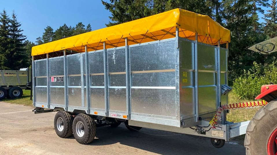 Remorque pour bétail Cynkomet T-678 Courier 10 EU – robuste, galvanisée et sûre pour le transport d'animaux