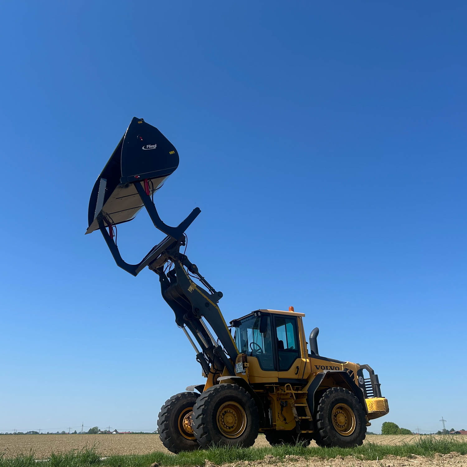 Fliegl high-tip bucket 3000 mm | Wheel loader attachment | 5.00 m³ | Hydraulic | Robust & efficient
