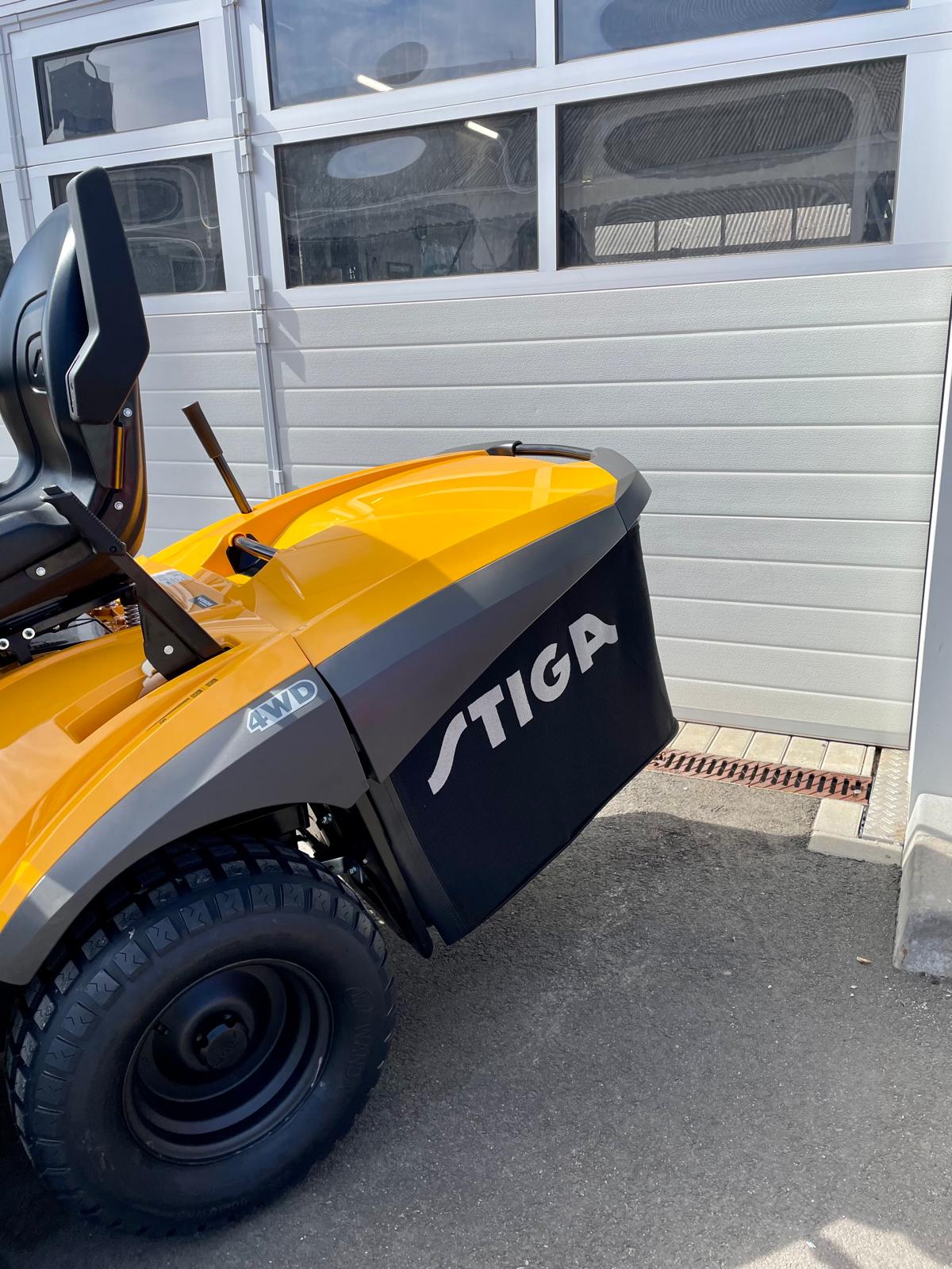 STIGA Allrad-Rasentraktor Estate 9102 WX – 102 cm – 24,7 PS Honda GXV 690 – 4WD – Mulchkit, Anhängerkupplung & Ladegerät