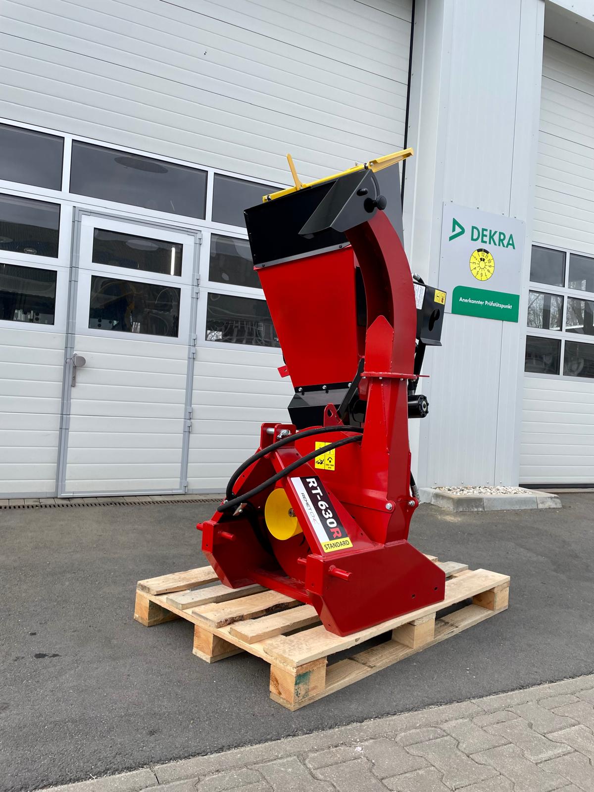 Remet CNC wood chipper RT630R - with hydraulic feed