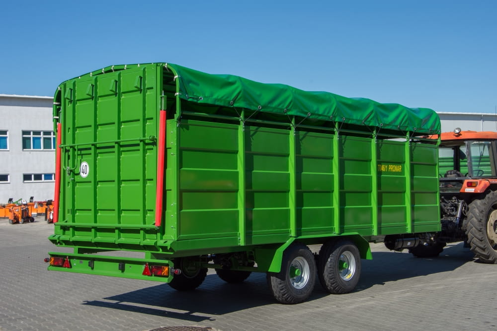 Remorque Pronar T046/1 Courier 10 – Transport de bétail avec système de freinage pneumatique | Remorque pour le transport d'animaux