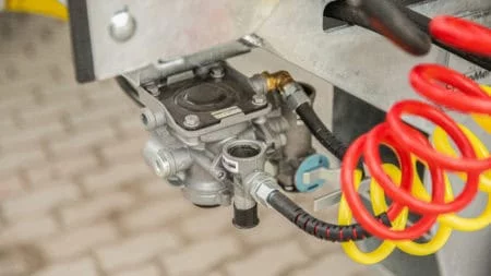 Cynkomet Miststreuer 14 t, S355-Aufbau, hydraulischer Kratzboden