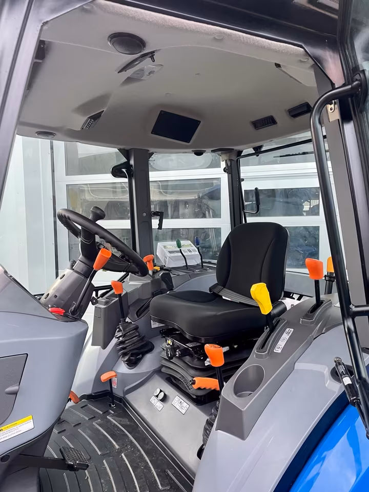 Solis 60 Stage V avec cabine | Tracteur 60 ch à quatre roues motrices | Navette synchronisée