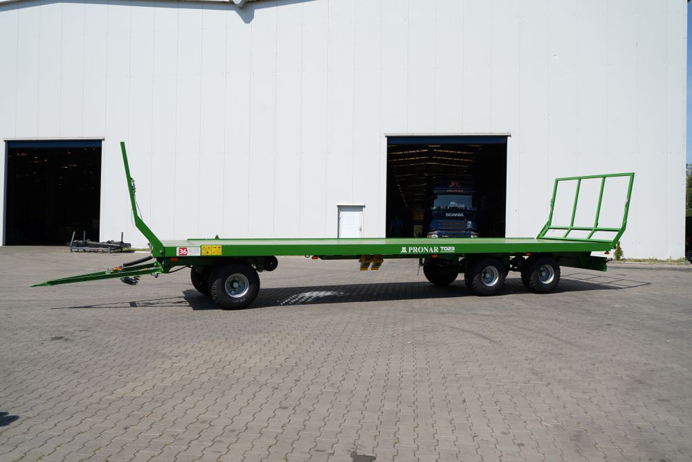 landwirtschaftlicher Anhänger, Pflugbauteil, Grüner Stahl, Dreiseitenkipper, Laderampe