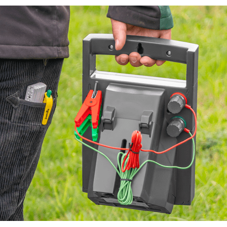 Patura solar electric fence energizer - P25