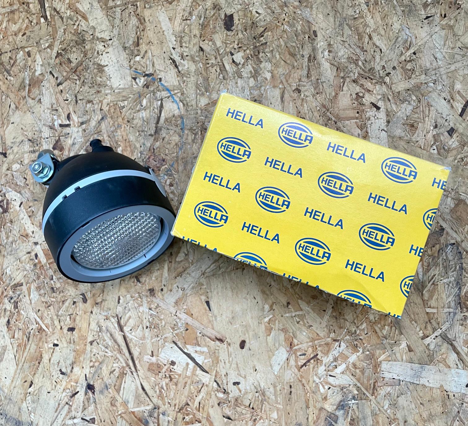 BL18180 HELLA Arbeitsscheinwerfer - Fendt G931901112012, G931.901.112.010, G931.901.112.020, 1GM996134-271