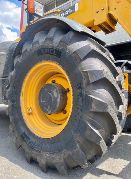 Brander Tire Service – Professional replacement of rubber tracks & tires for construction machinery