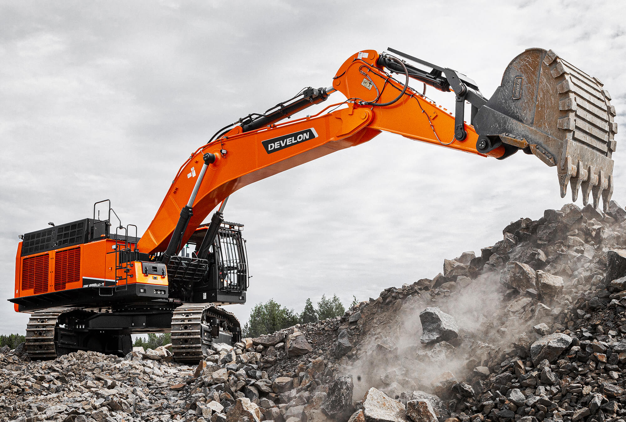 Raupenbagger Develon DX800LC-7