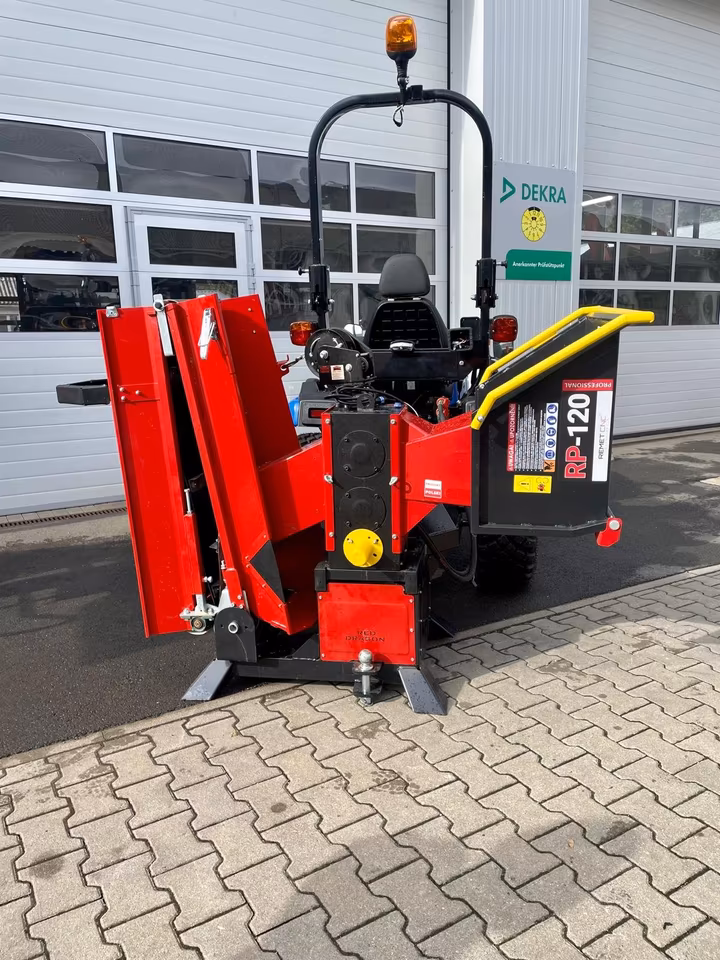 Remet CNC Holzhacker RP120 Zapfwelle mit Förderband | Profi-Holzhacker bis 120 mm