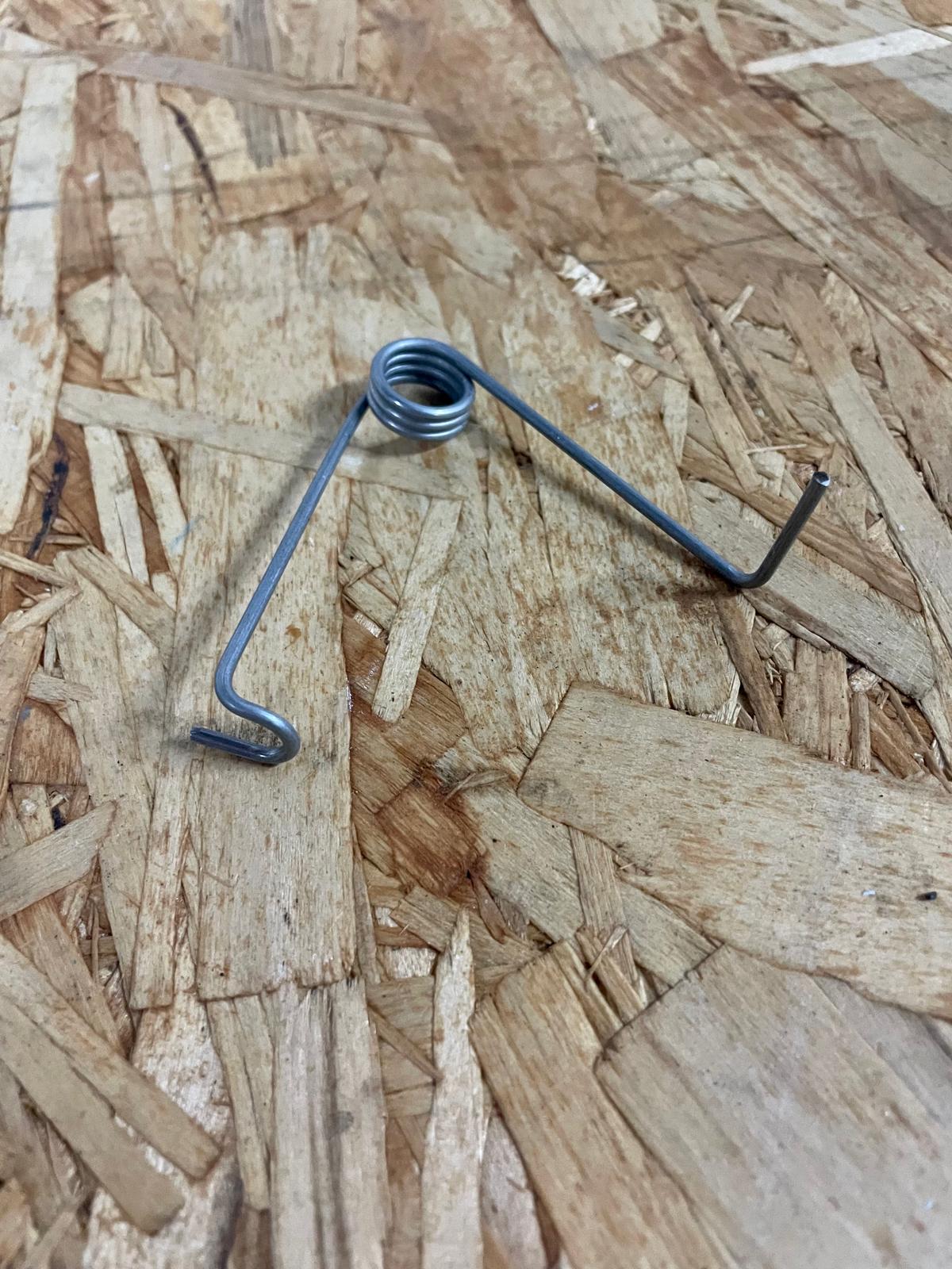 E042886 Multicar Drehfeder Gaspedal