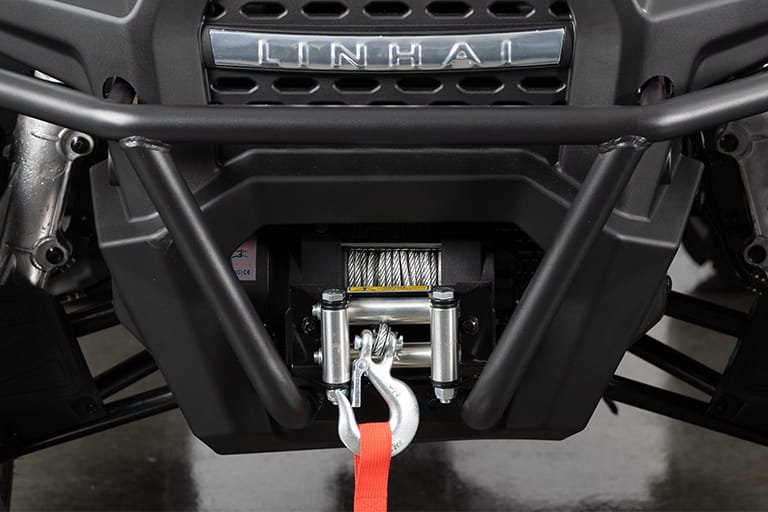 Linhai F320 – Quad compact utilitaire et de loisirs | 300 cm³, 2 ou 4 roues motrices, modèle polyvalent par excellence