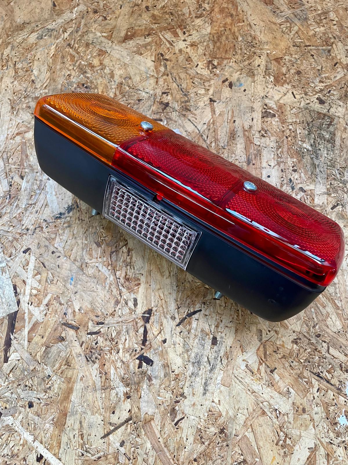 HELLA Rückleuchte - 2SE 001 699-071; A0015444003