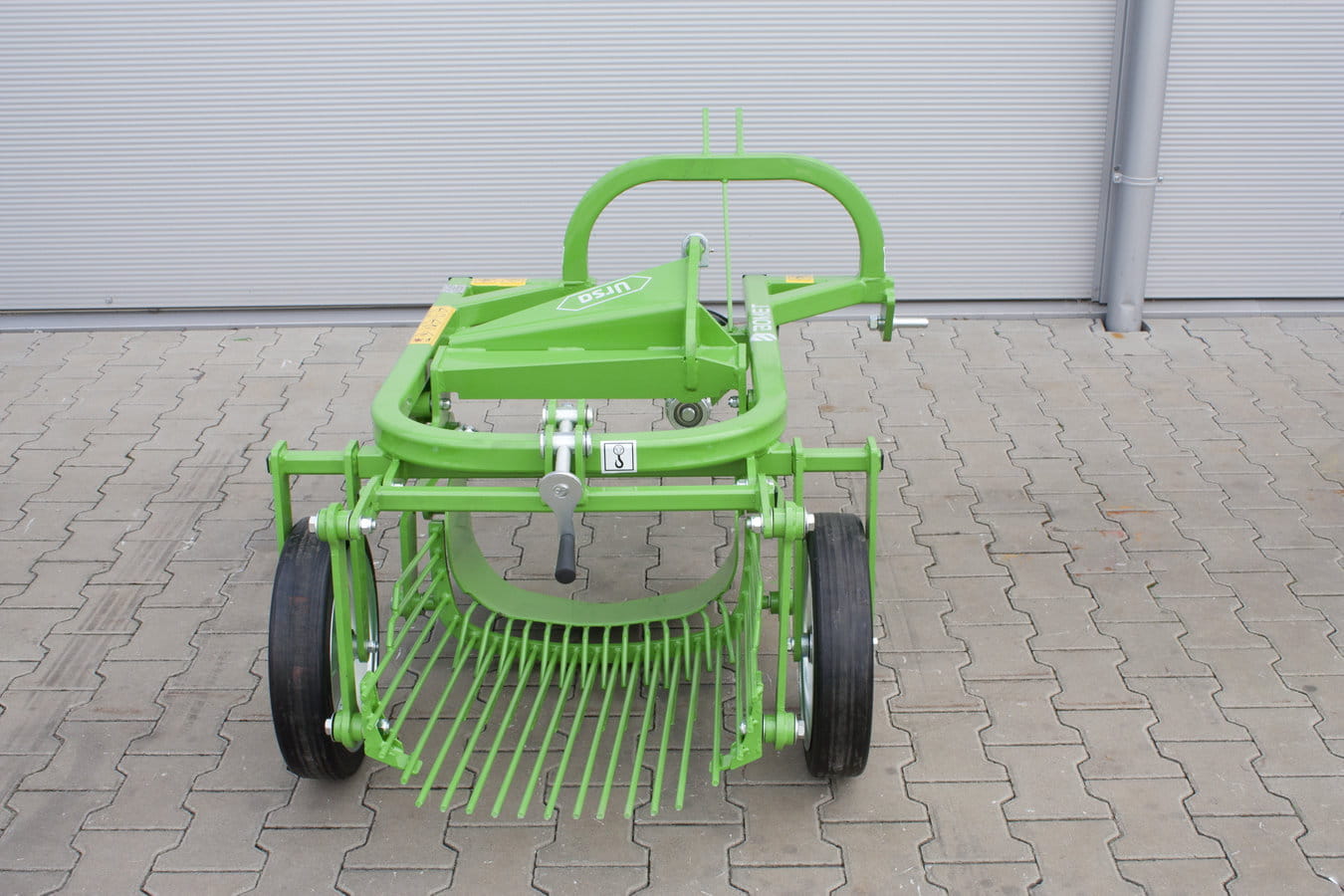Bomet potato harvester / vibrating sieve harvester, single row - rear discharge