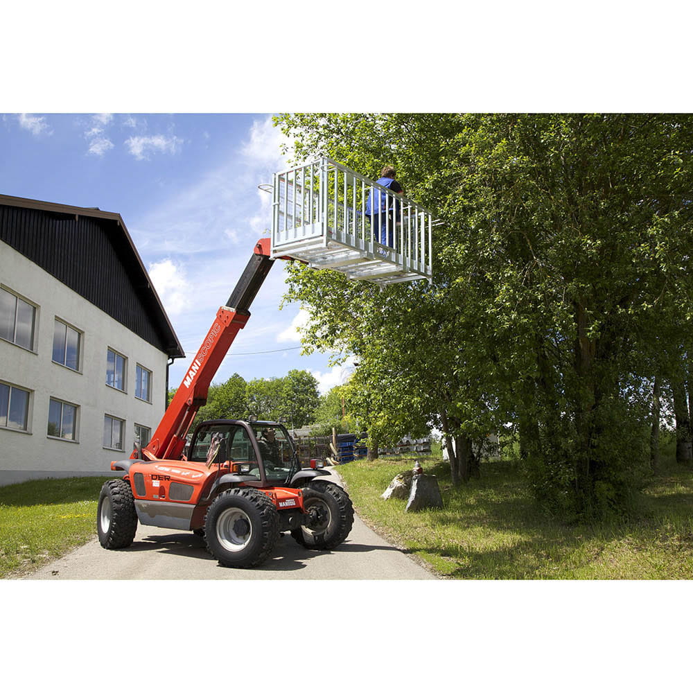 Fliegl Arbeitsbühne 2500x920x1100 mm – verzinkt mit seitlichem Einstieg / Hof-, Rad- oder Teleskopladeraufnahme