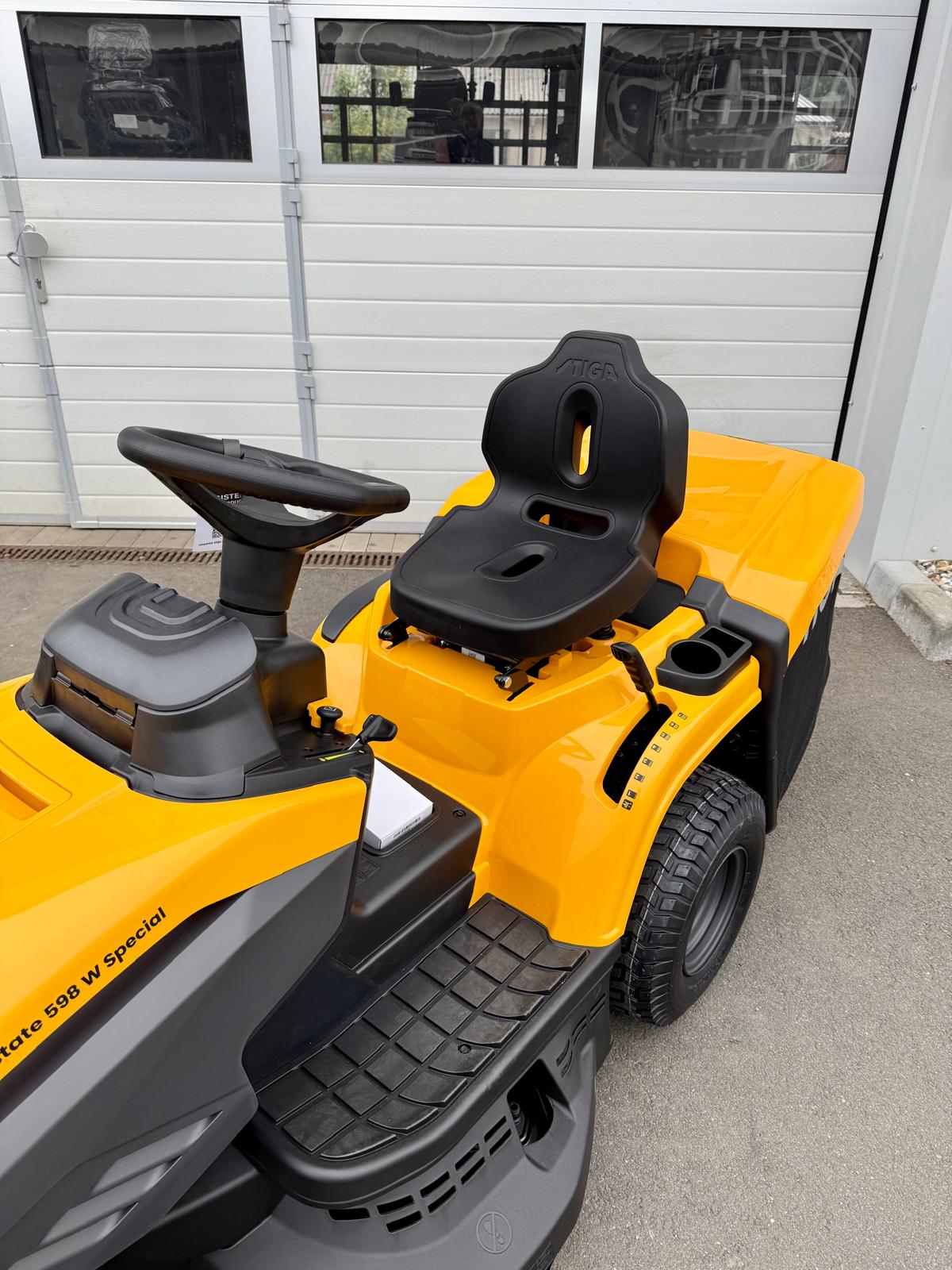 Rasentraktor / Aufsitzmäher STIGA Estate 598 Special - HONDA