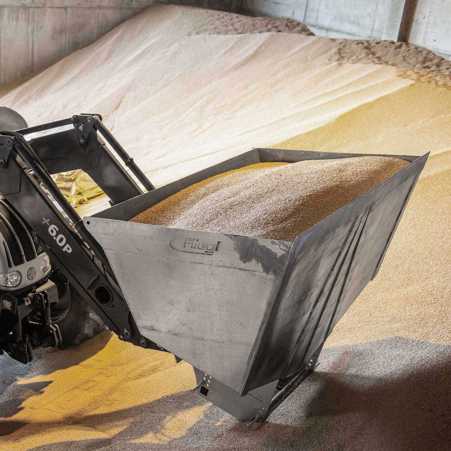 Fliegl Füllschaufel 2000 mm | Euronormaufnahme | 1,5 m³ | verzinkt | Hydraulischer Schieber