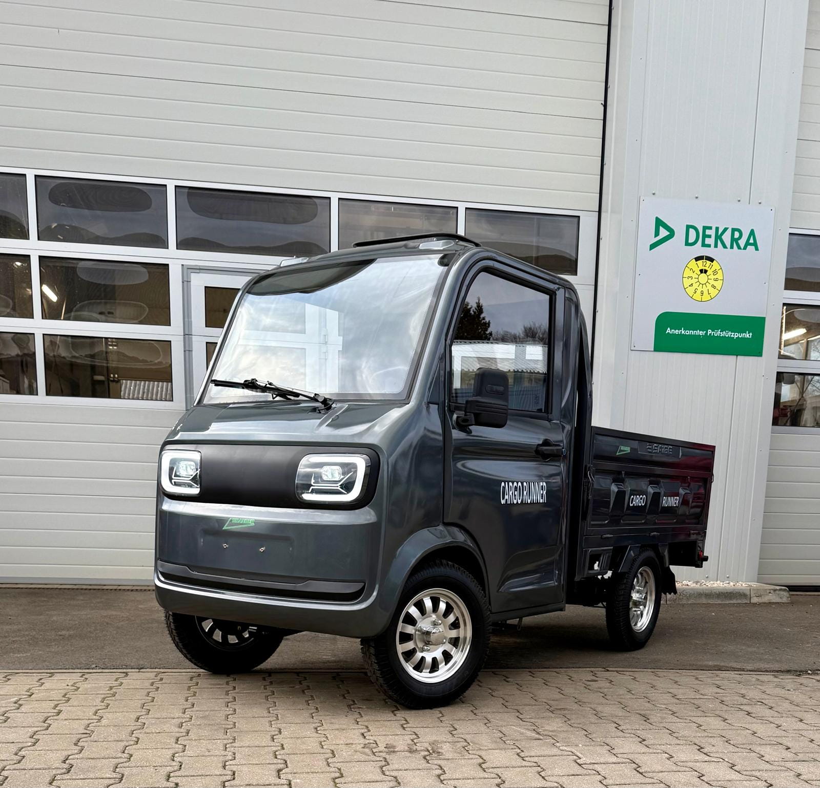 Cargo Runner Toro Elektrokipper – Elektro-Klein-LKW | 1500 W | hohe Zuladung | 40 km/h