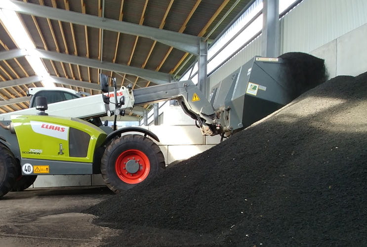 Bressel und Lade Trichterschaufel