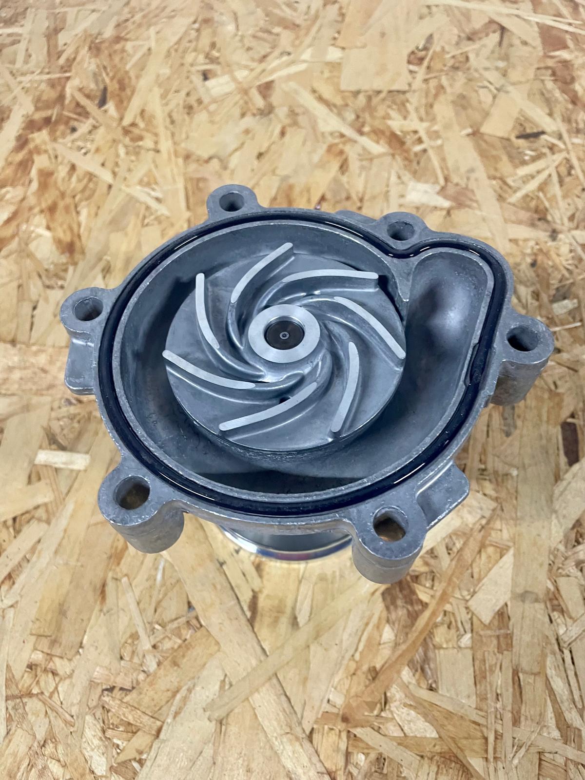 Deutz water pump including gasket - 4300291, 04300291