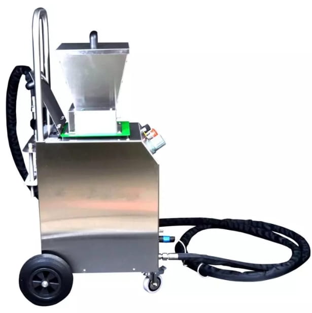 ELMAG dry ice blasting system – 2–12 bar | 500–2000 l/min | 10–30 kg/h