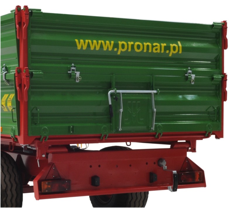 agrirully trailer, green trailer, tipper body, rear view, metal gates