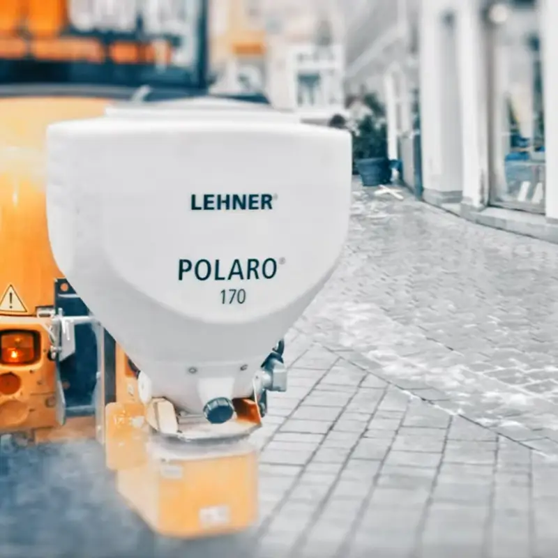 Streumaschine, Winterdienstgerät, Salzstreuer, weißer Behälter, Polaro 170