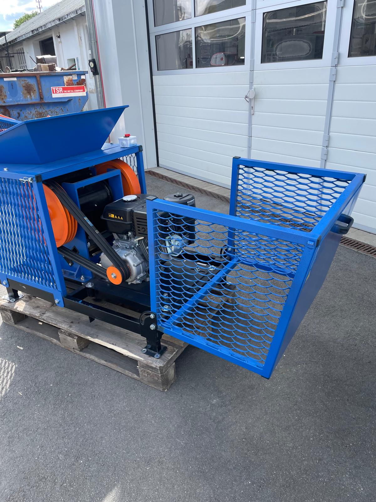 Backenbrecher B300 - Benzinmotor 13PS