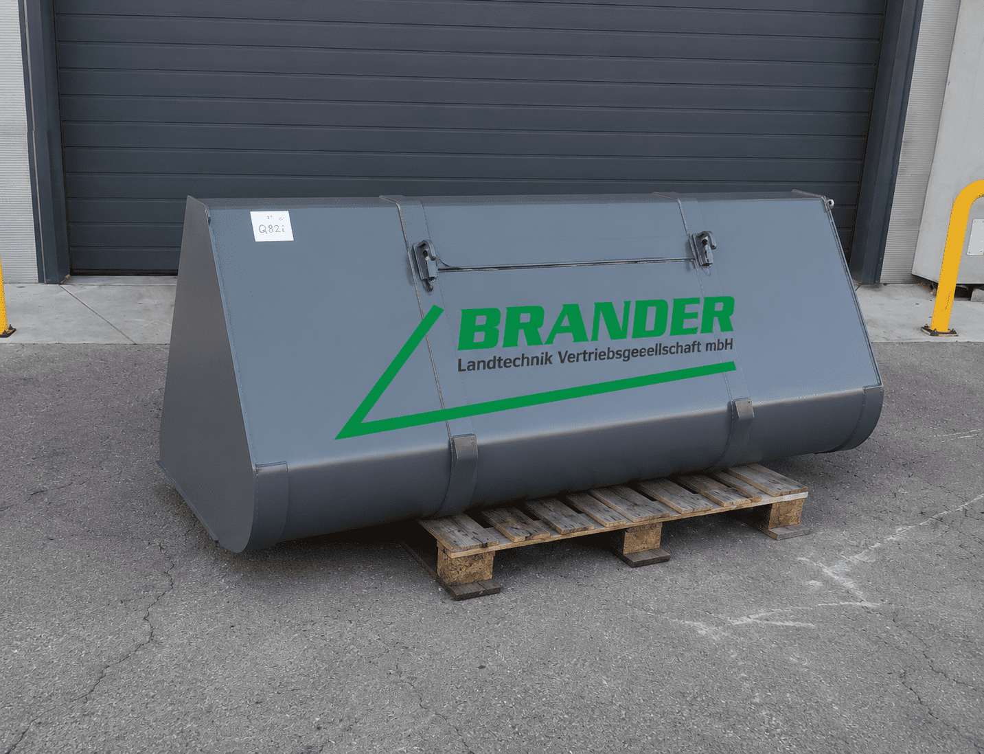 Godet arrondi avec attelage européen | Godet pour chargeur frontal