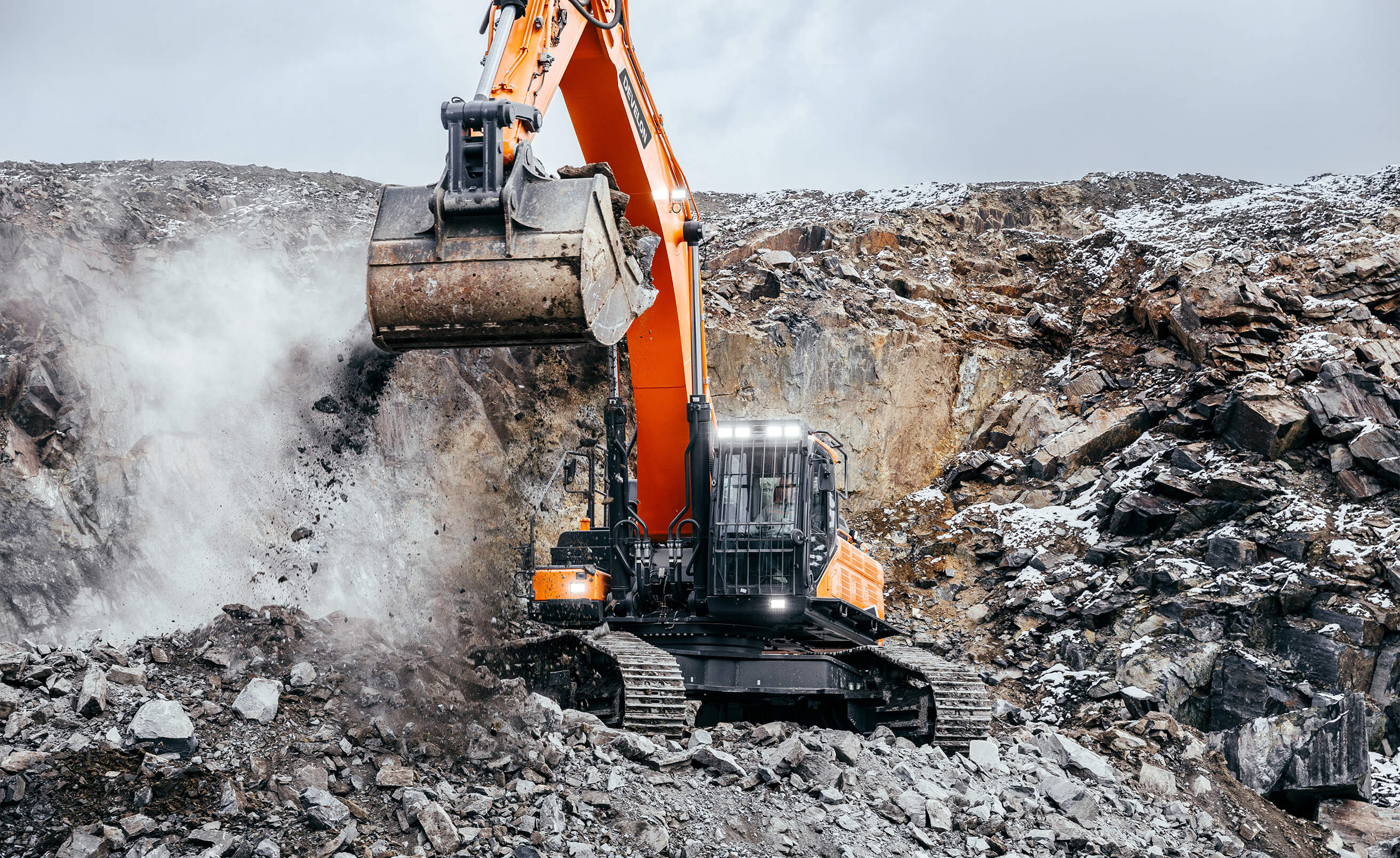 Raupenbagger Develon DX530LC-7 SLR