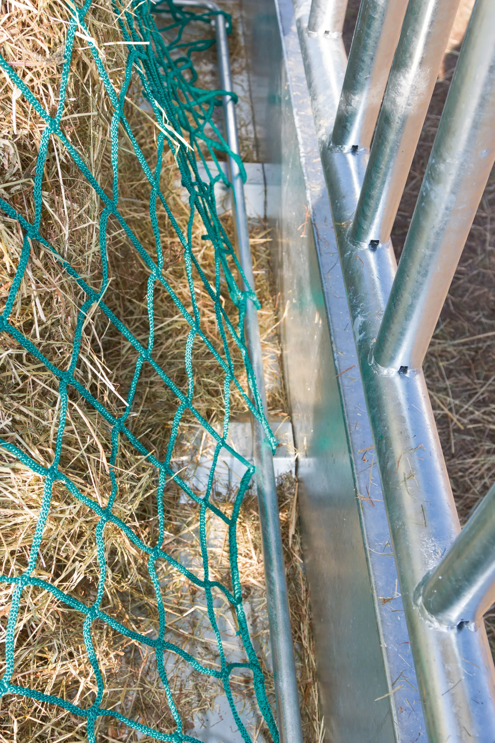 Rahmen für Futtersparnetz 181x181 cm – Bausatz für quadratische Großraufen